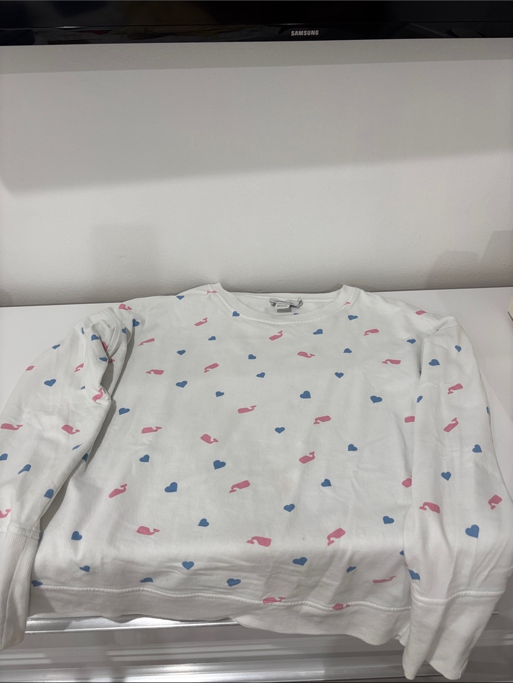 Women’s White Heart & Whale Print Sweatshirt